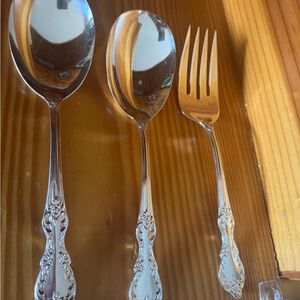 Wm. Rogers Elegant Silver Extra plate serving (3 pc. Set)